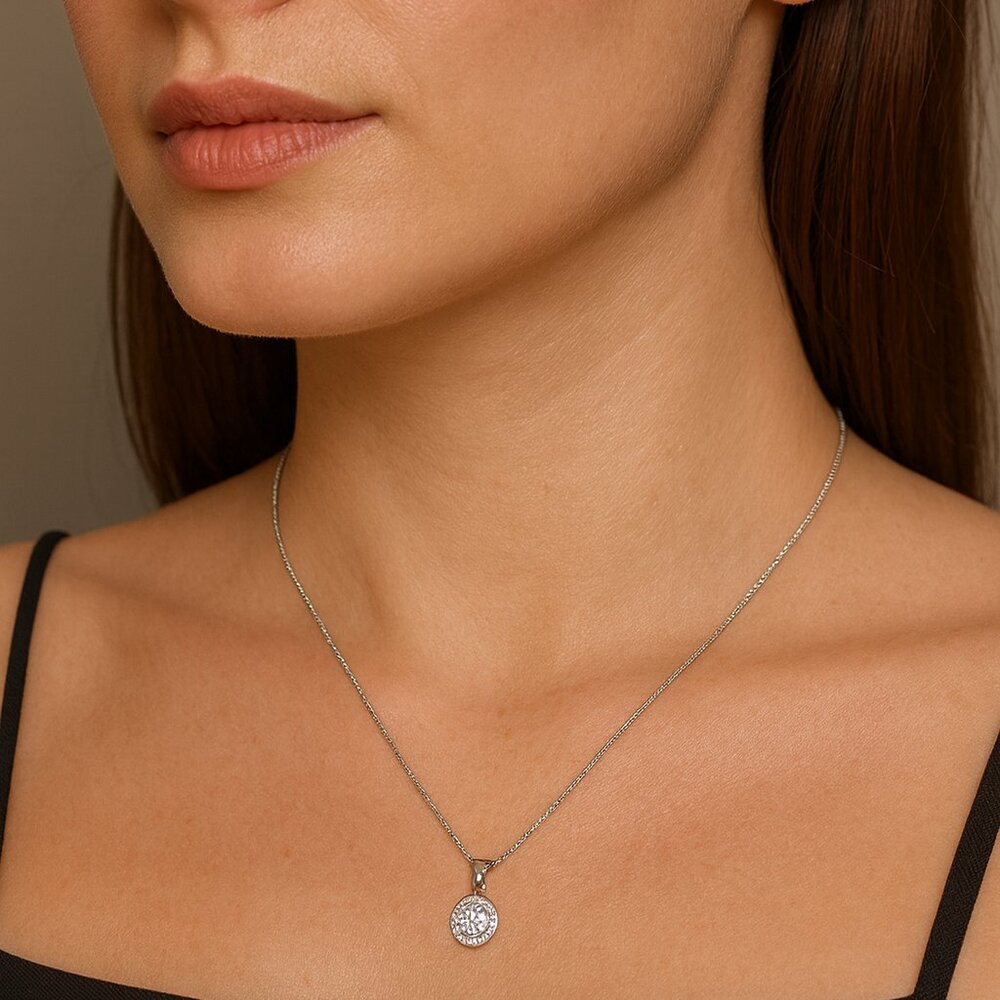 NWOT Swarovski Crystal Elements Pendant Necklace โโ Silver Overlay